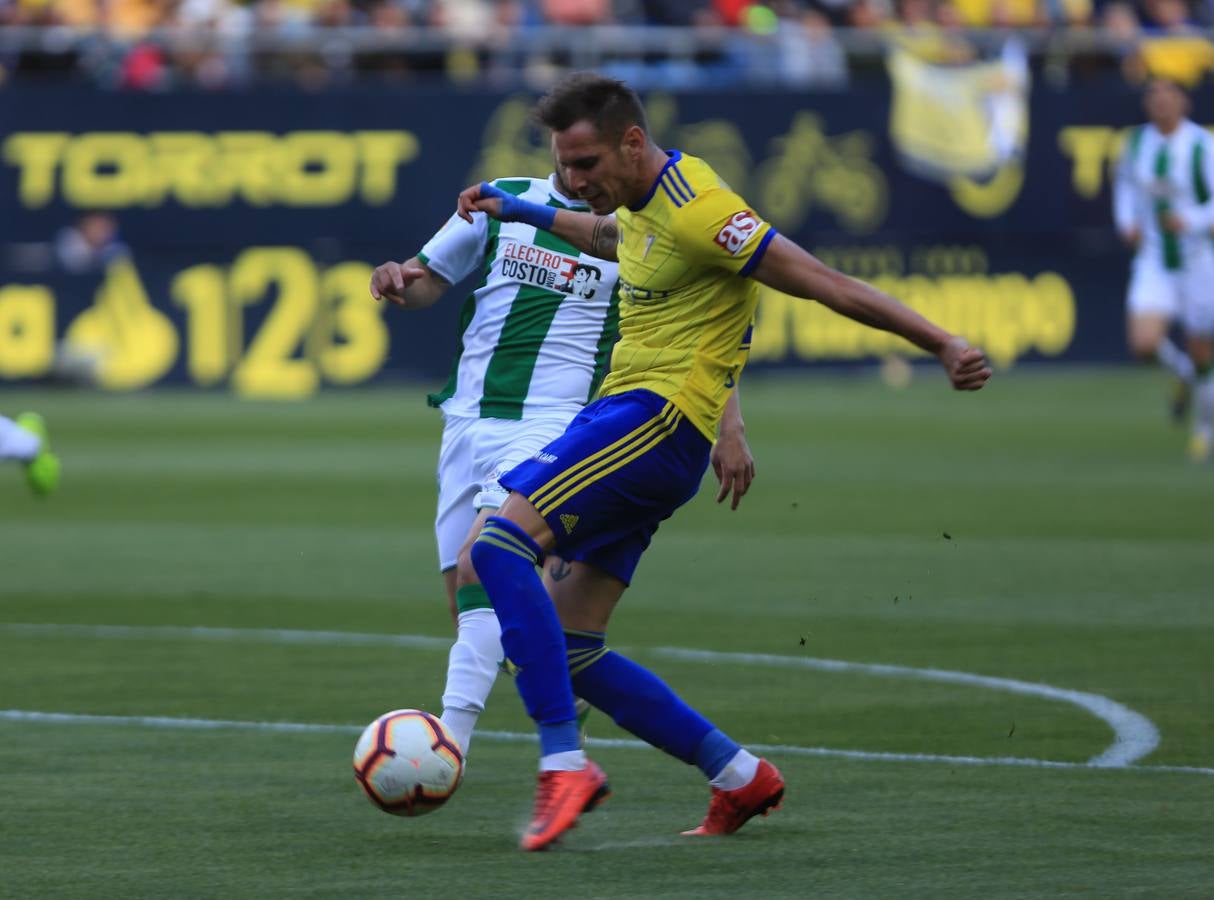 FOTOS: Cádiz CF - Córdoba CF en Carranza