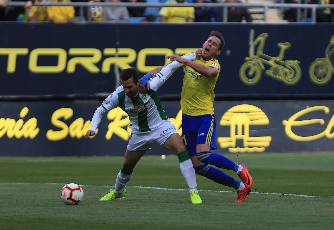 FOTOS: Cádiz CF - Córdoba CF en Carranza