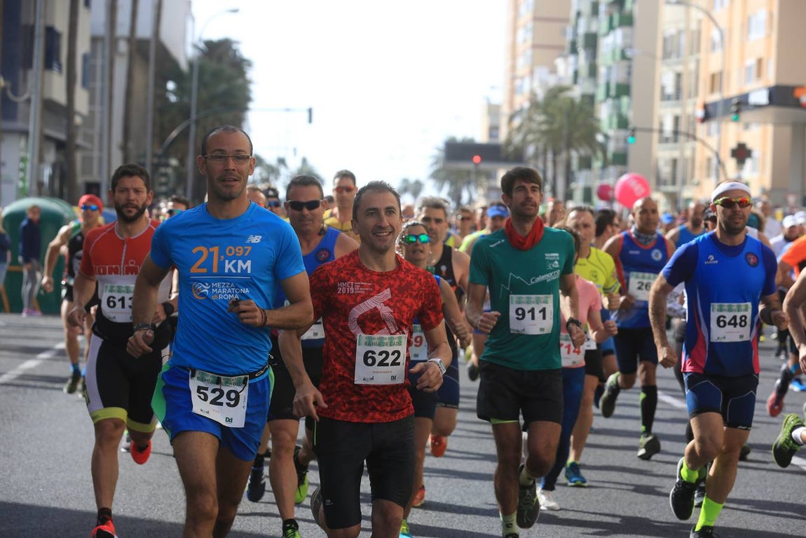FOTOS: Búscate en la Media Maratón Bahía de Cádiz 2019