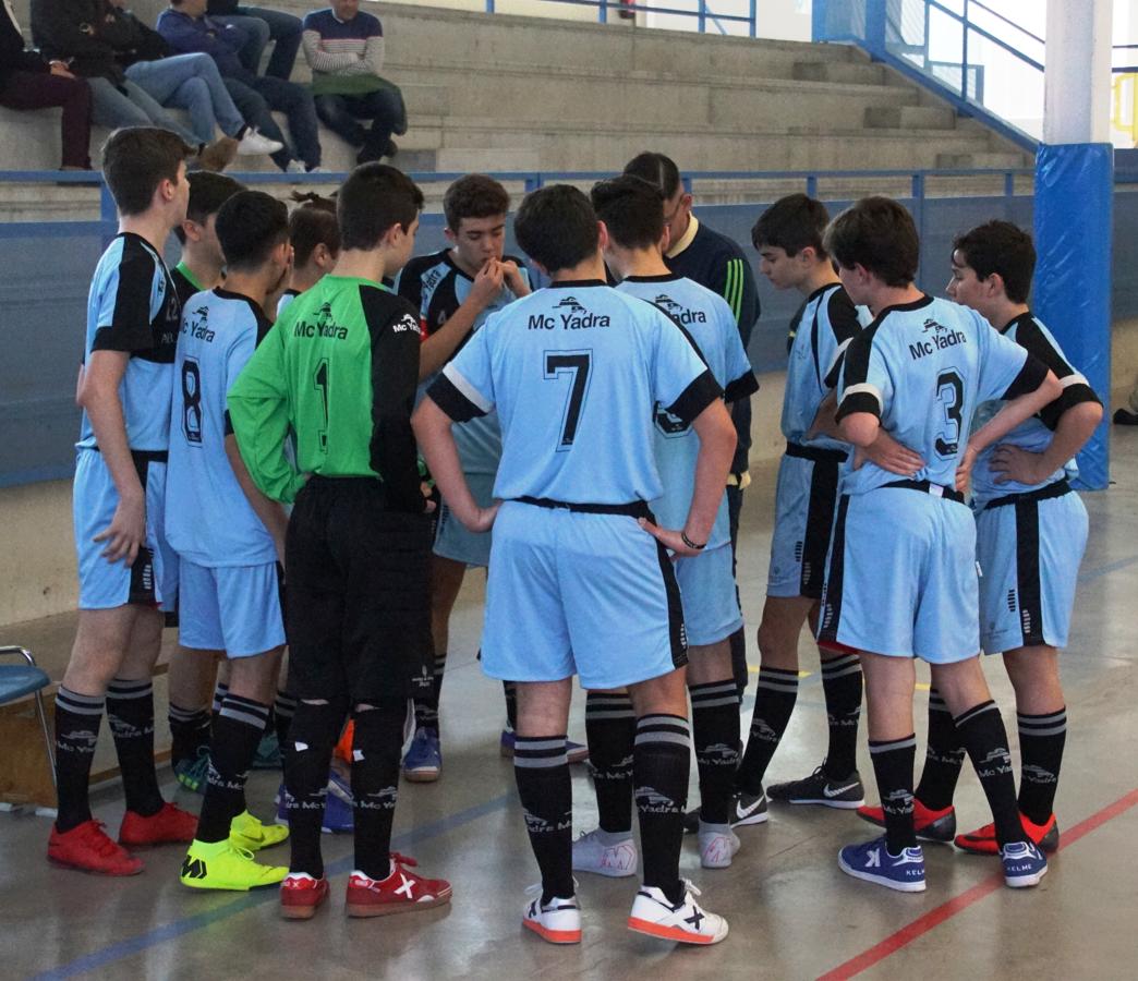 Las mejores imágenes del encuentro de fútsal entre el Fray Luis León A y el San Patricio Soto A. 