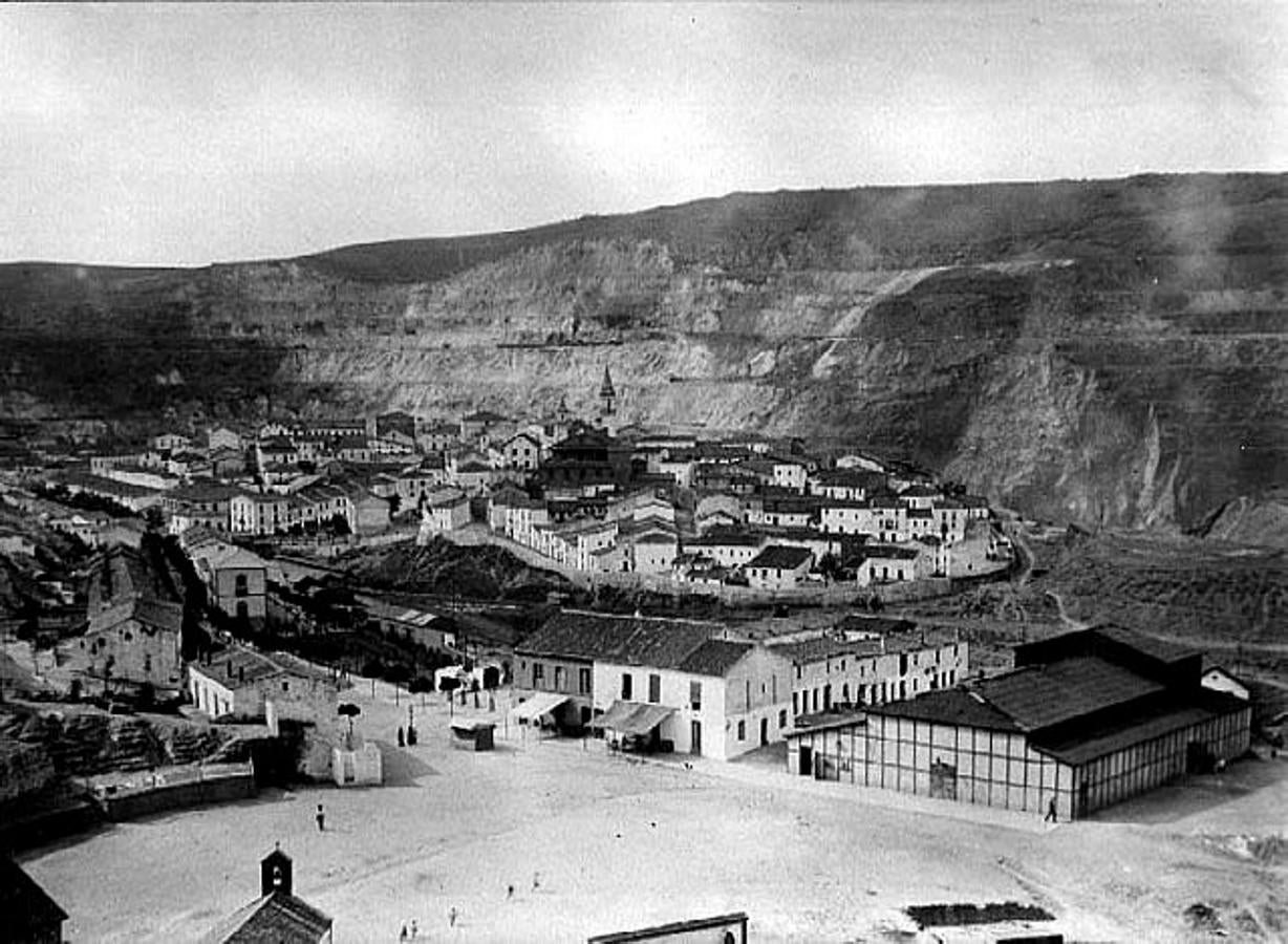 Antiguo poblado de Minas de Riotinto (Foto, elrincondeneftali.mforos.com). 