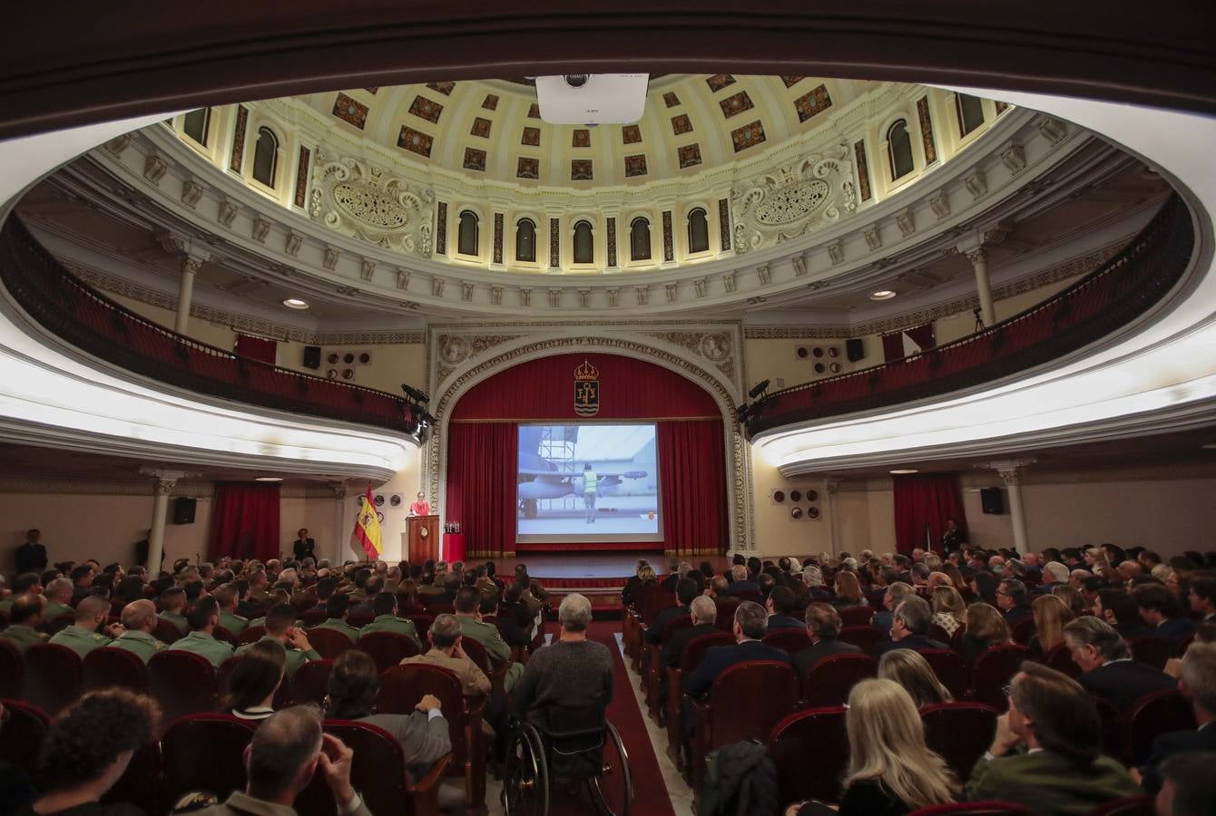 Vista del  público asistente a los Premios Valor de Excelencia entregados en la Capitanía General