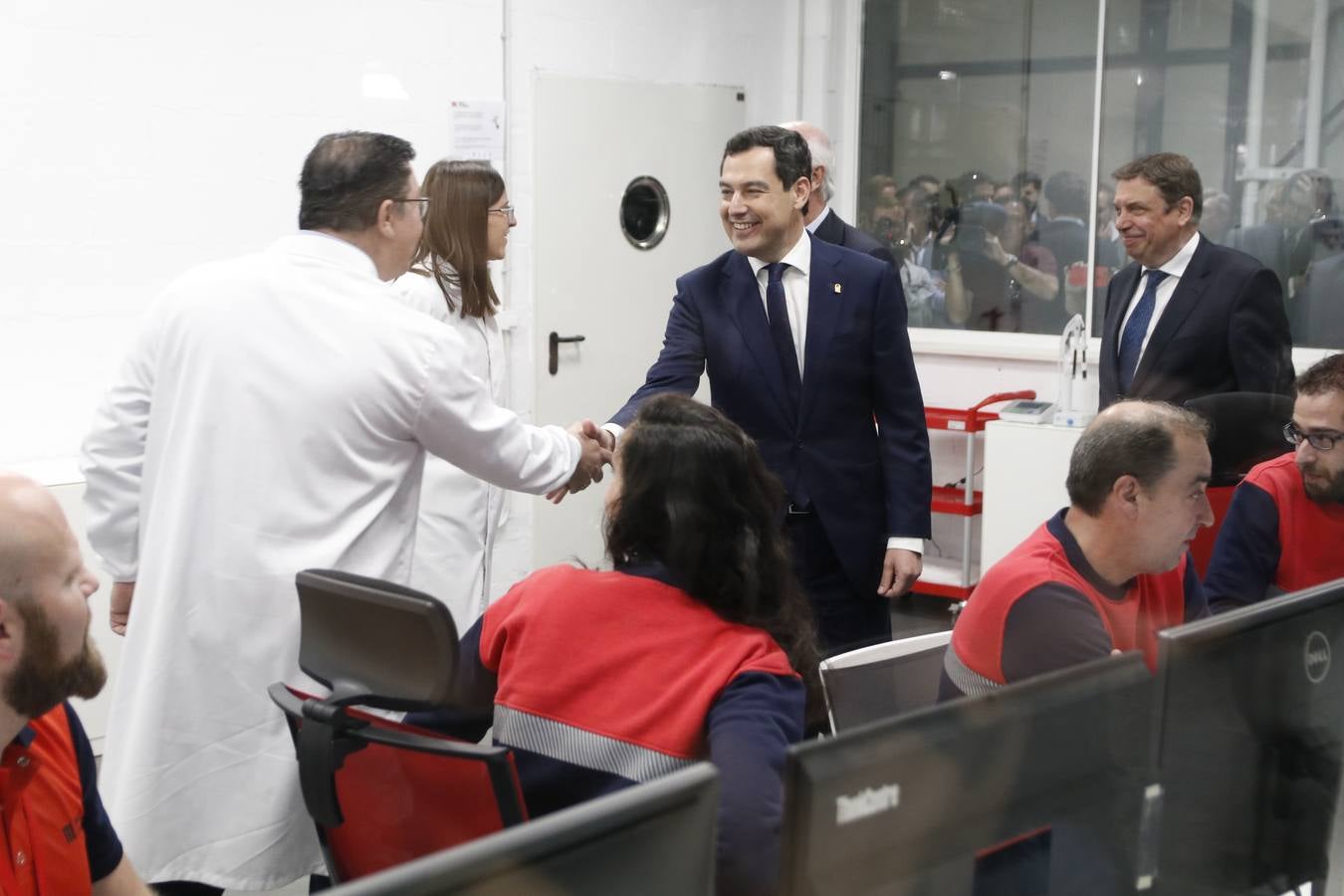 La inauguración del centro de cerveza artesanal de Mahou en Córdoba, en imágenes