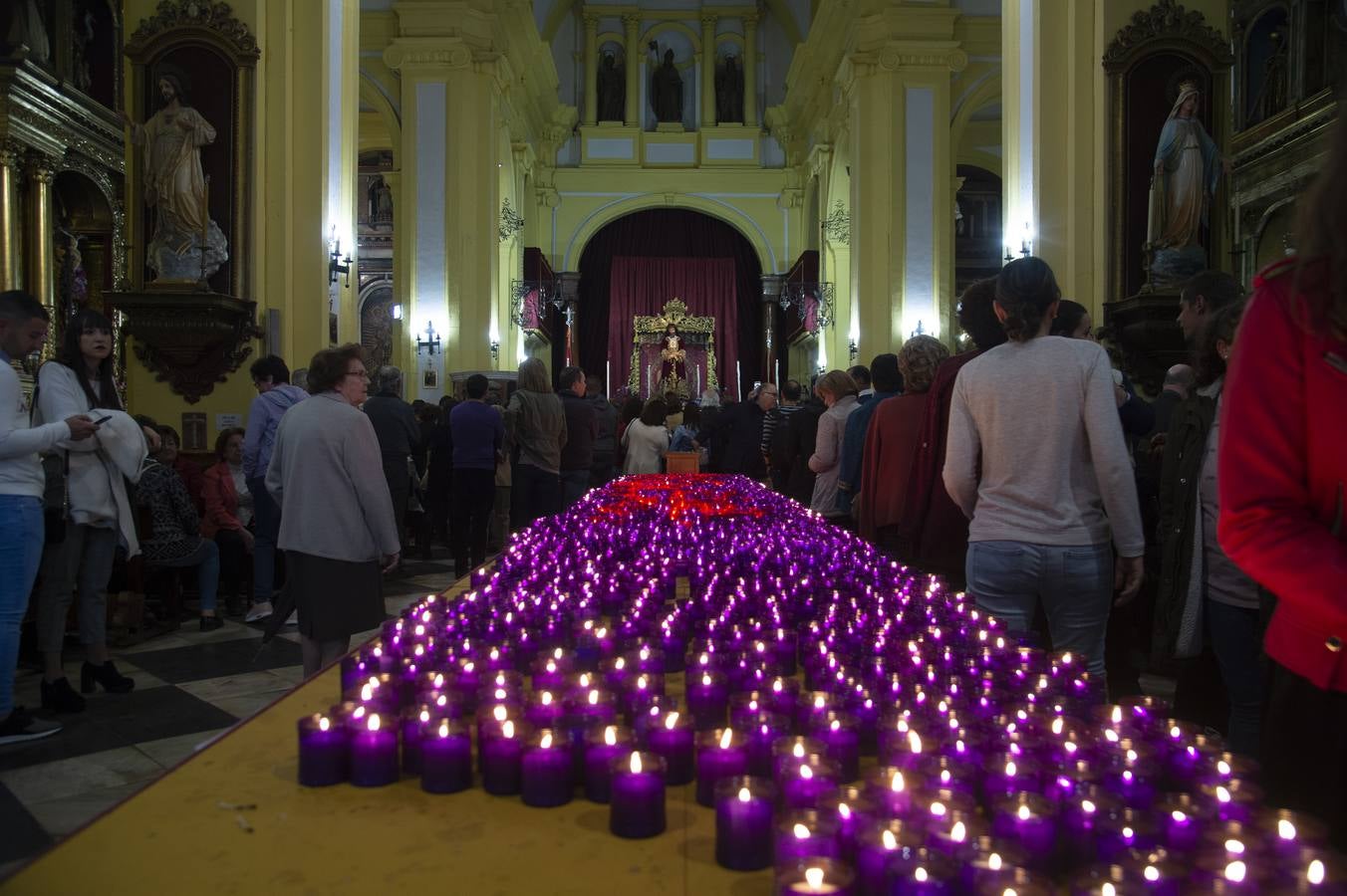 Galería del vía crucis del Cautivo de San Ildefonso