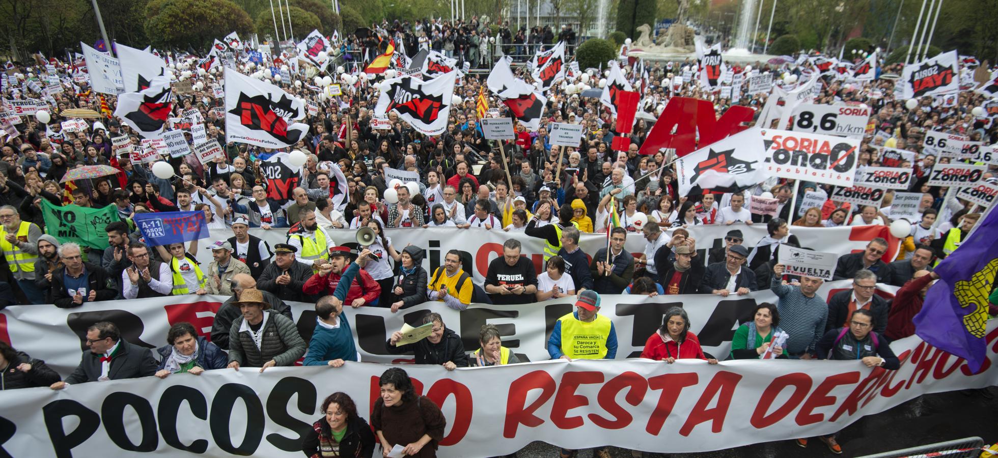 En imágenes: La manifestación contra la despoblación rural en España