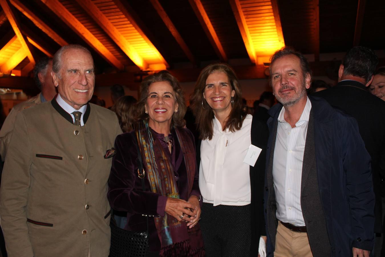 Enrique Barroso, Pilar Recasens, Teresa Aguilera y Cristina Salinas
