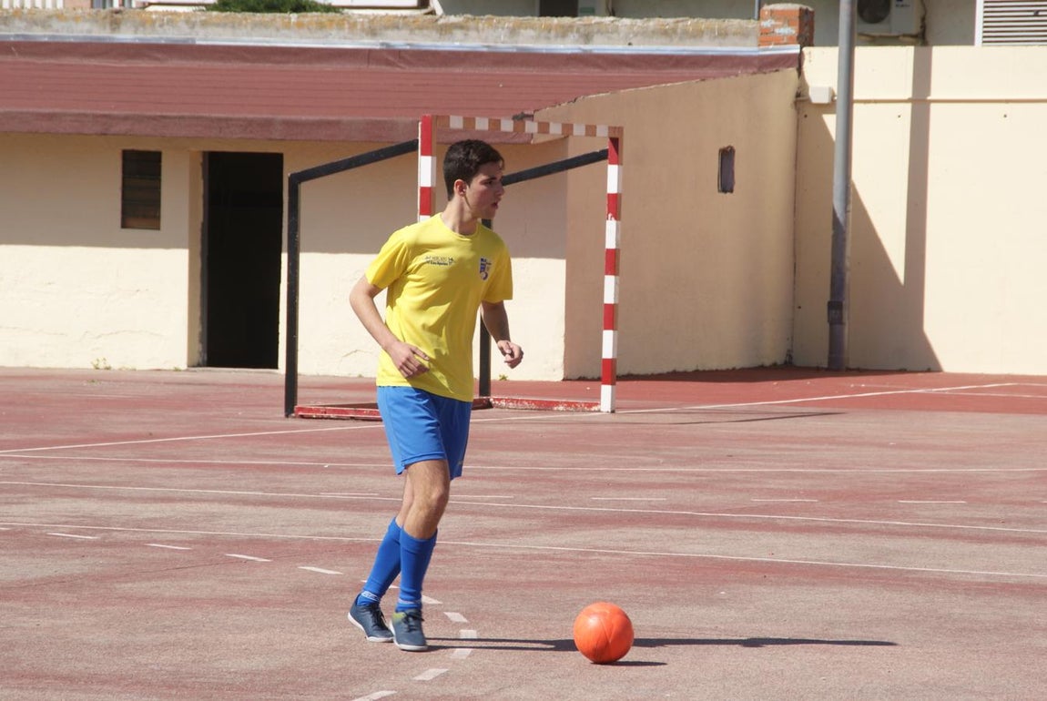 Las mejores imágenes del partido entre Institución La Salle y Jesús Maestro &quot;B&quot;