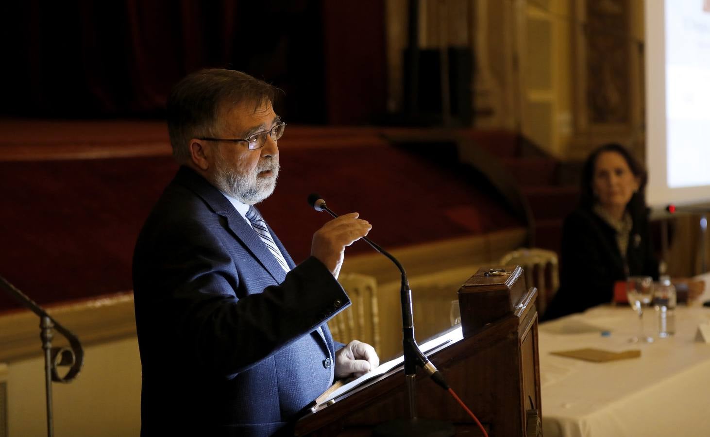 La conferencia de José Calvo Poyato en el foro «El Templo de Córdoba», en imágenes