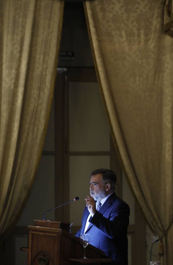 La conferencia de José Calvo Poyato en el foro «El Templo de Córdoba», en imágenes