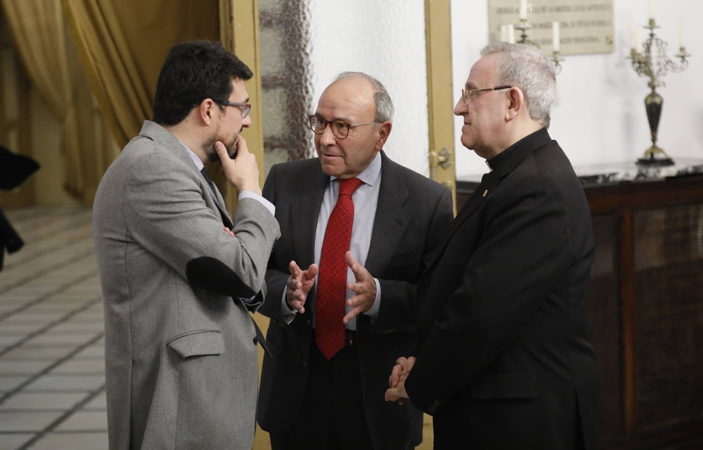 La conferencia de José Calvo Poyato en el foro «El Templo de Córdoba», en imágenes