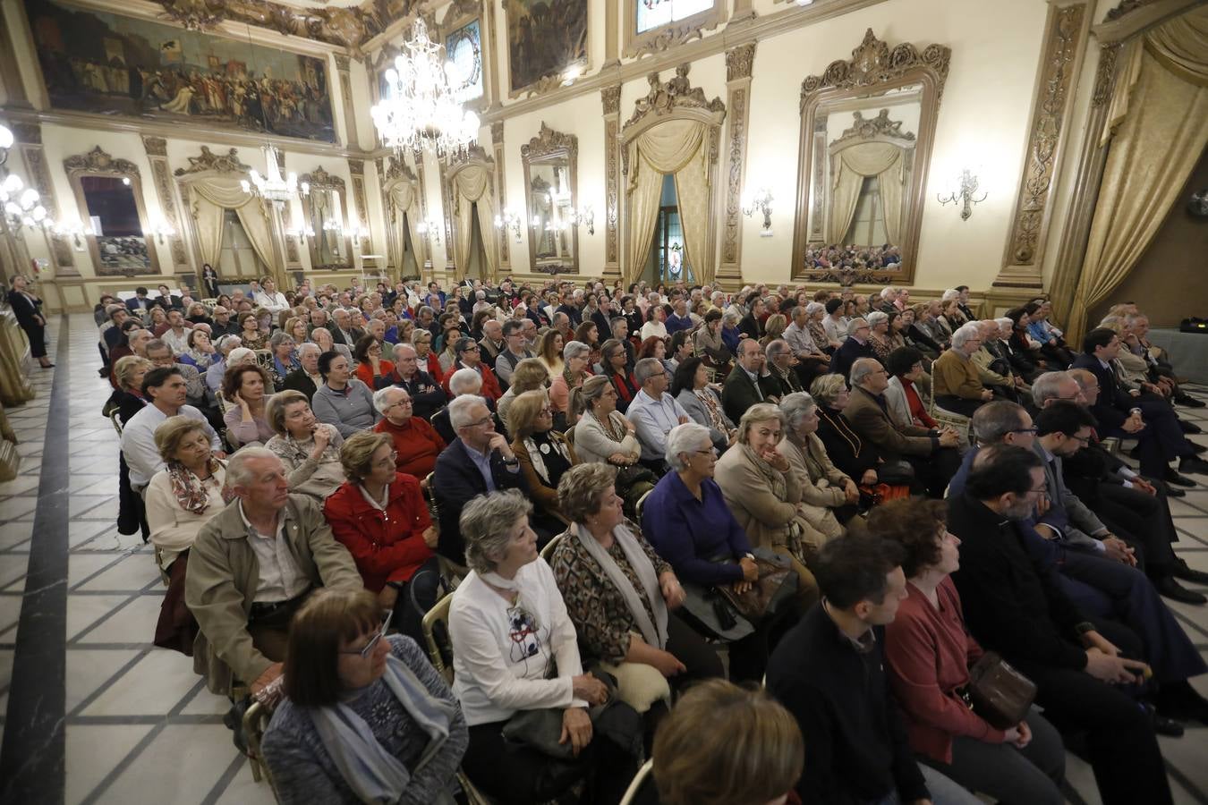 La conferencia de José Calvo Poyato en el foro «El Templo de Córdoba», en imágenes