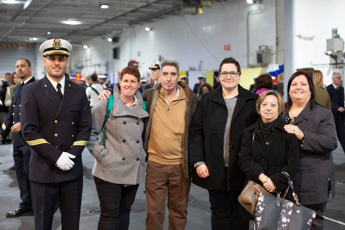Jura de Bandera de personal civil a bordo del buque «Juan Carlos I» en Algeciras