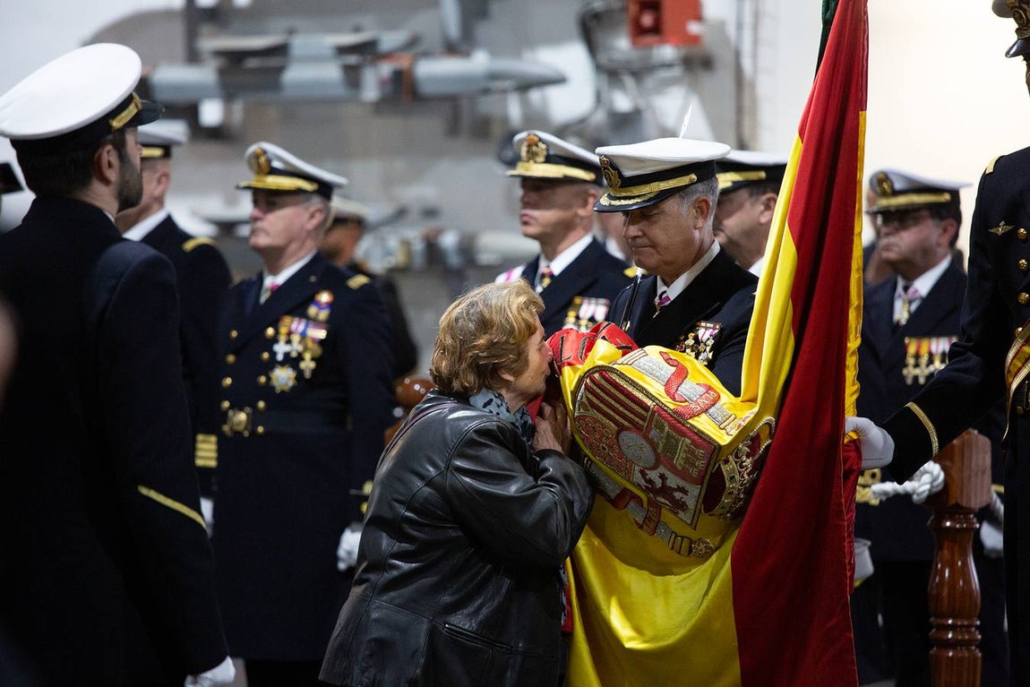 Jura de Bandera de personal civil a bordo del buque «Juan Carlos I» en Algeciras