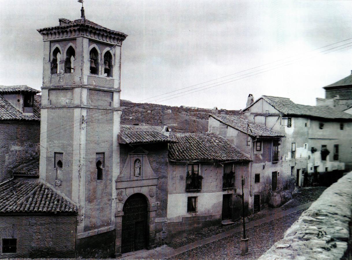 Parroquia de San Cipriano, donde Antonio Machado apadrinó a su sobrina Leonor en la pila bautismal. 