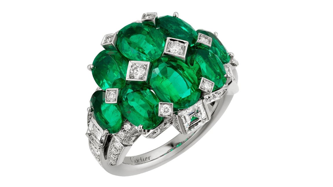 Coloratura. Anillo Coloratura de Cartier Alta Joyería en platino con esmeraldas y diamantes. Precio: CPV