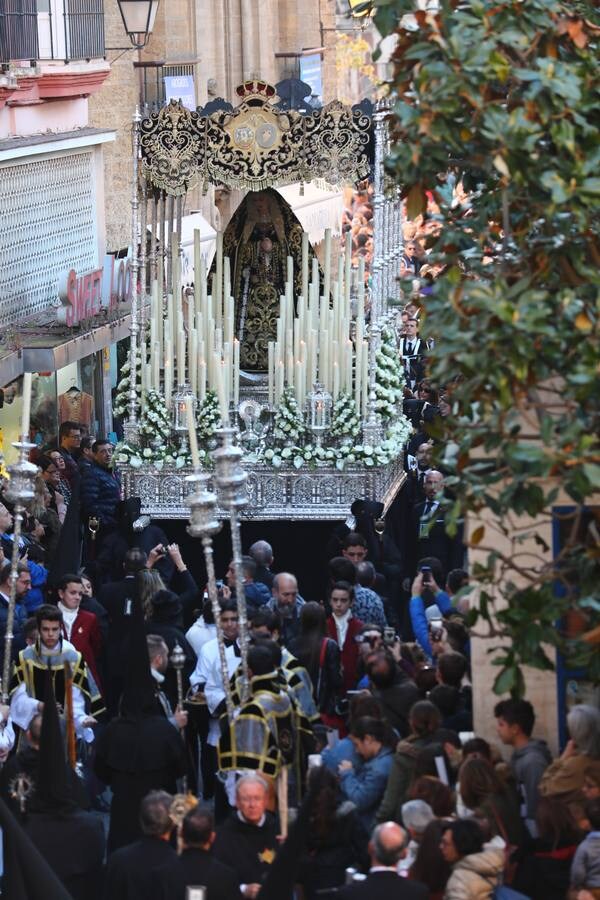 Las mejores imágenes de la procesión de la Virgen de los Dolores