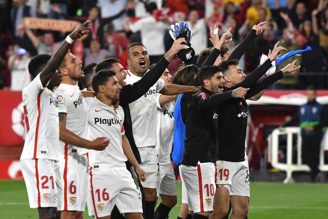 Crónica gráfica del derbi Sevilla-Betis en el Pizjuán