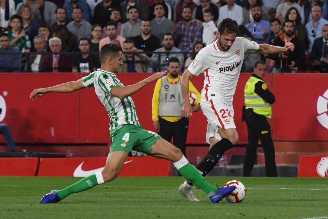 Crónica gráfica del derbi Sevilla-Betis en el Pizjuán