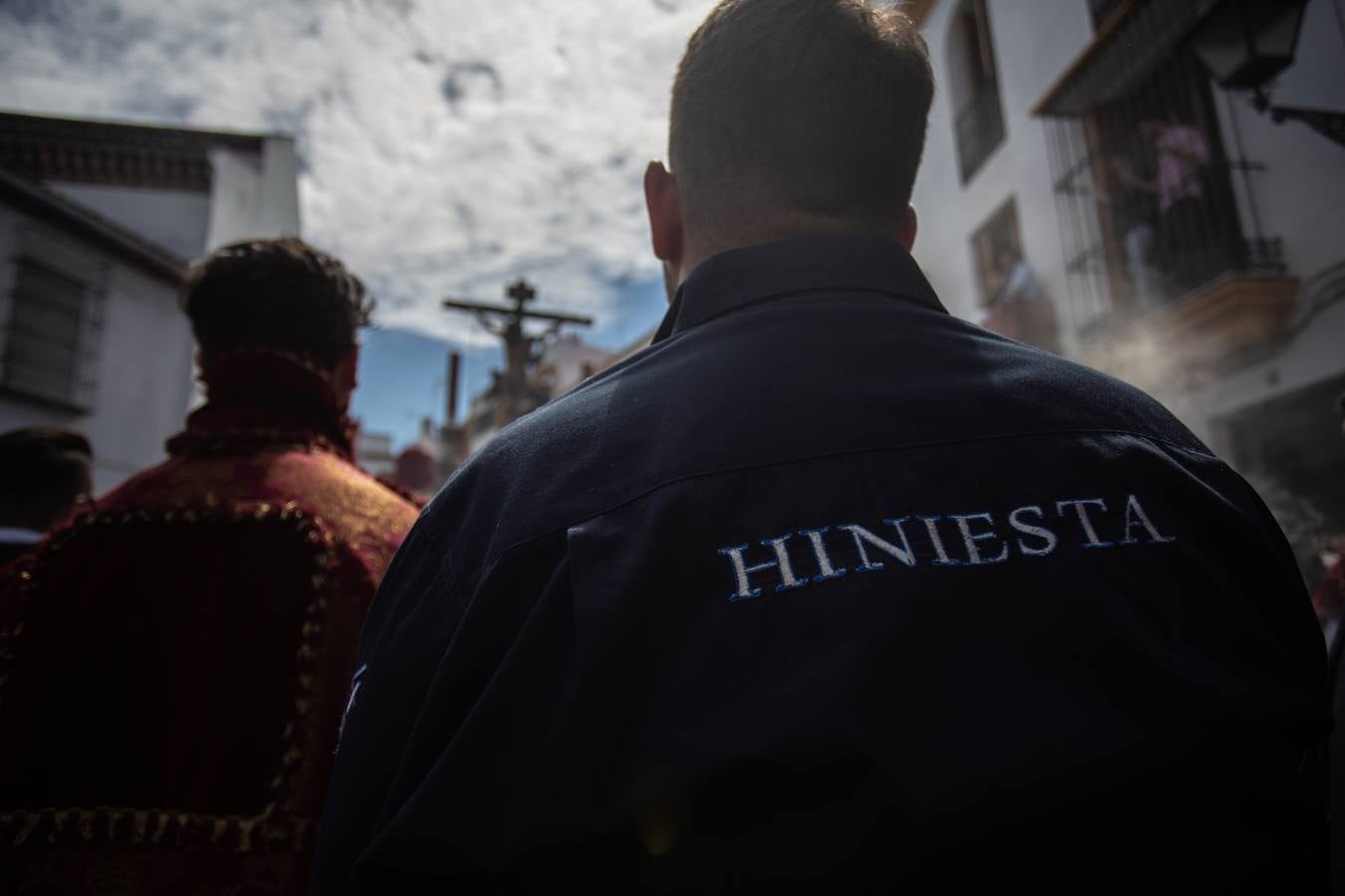 El barrio de San Julián se vuelca en la salida de La Hiniesta