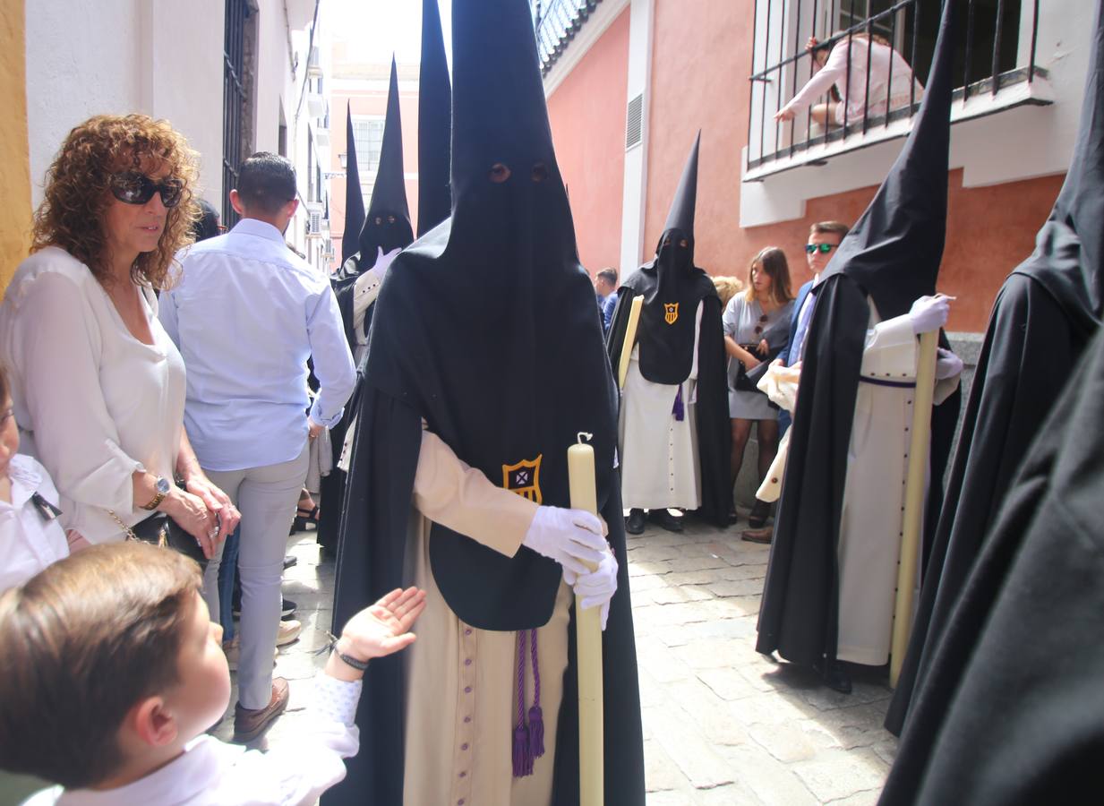 En imágenes, salida procesional de Jesús Despojado el Domingo de Ramos