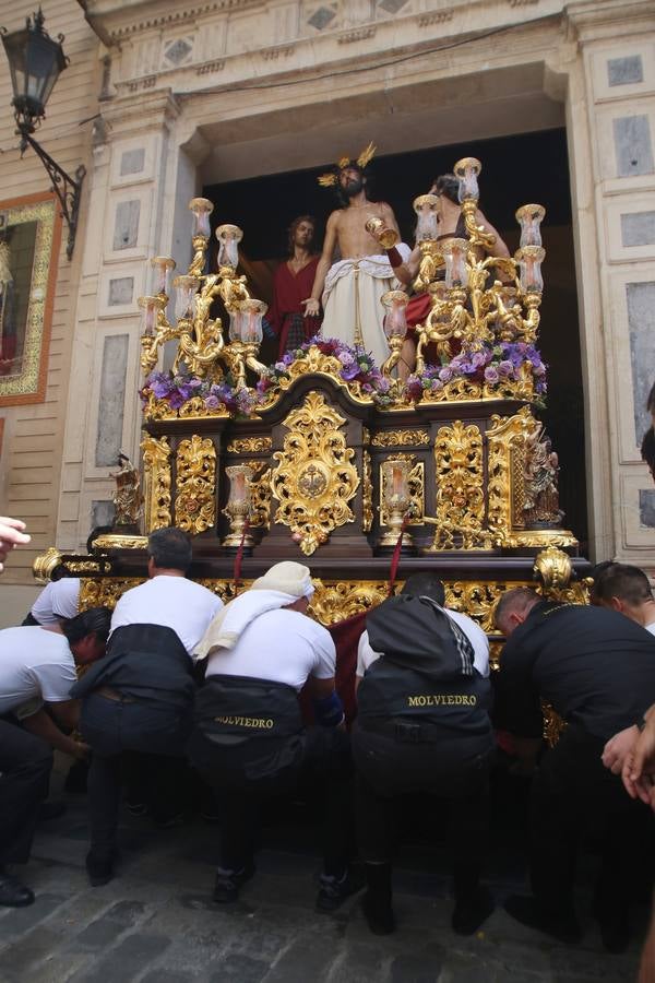 En imágenes, salida procesional de Jesús Despojado el Domingo de Ramos