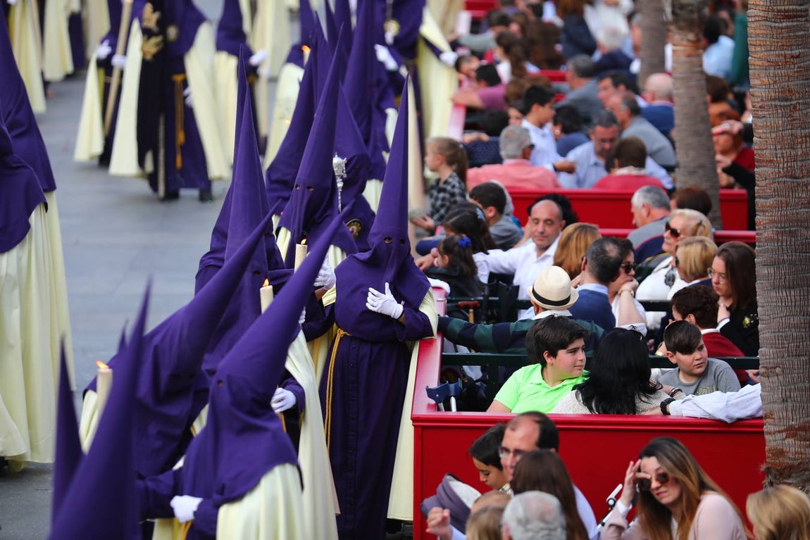 FOTOS: Humildad y Paciencia en la Semana Santa de Cádiz. Domingo de Ramos