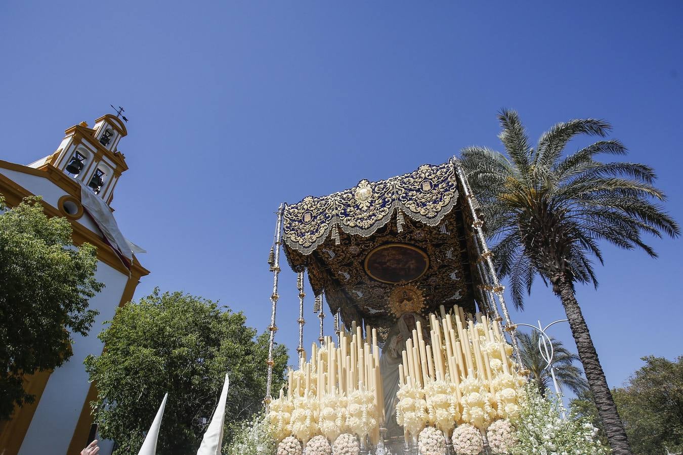 La procesión de la Hermanda de la Merced de Córdoba, en imágenes