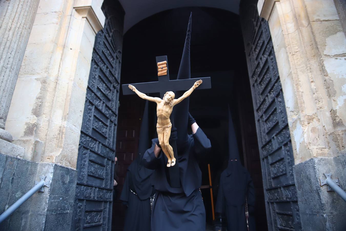 El Vía Crucis de Córdoba, en imágenes