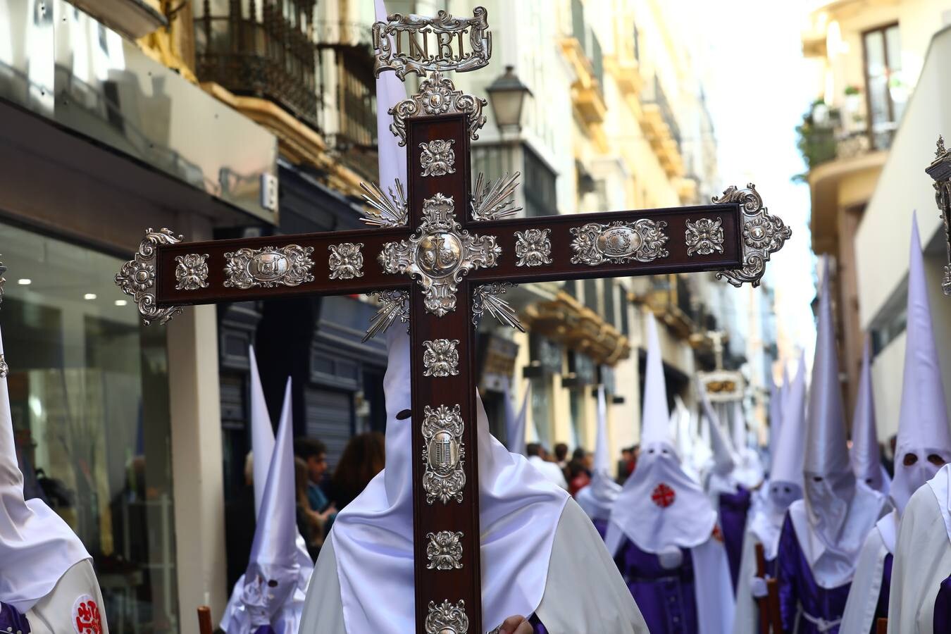Las mejores fotos del Nazareno del Amor en el Lunes Santo de Cádiz