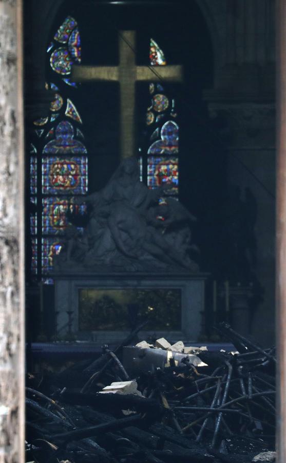 En imágenes: Así ha quedado la catedral de Notre Dame tras el incendio