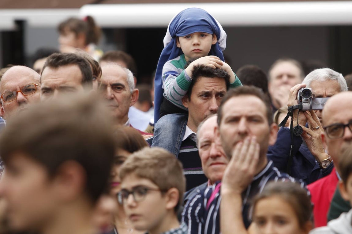 La procesión del Calvario de Córdoba, en imágenes