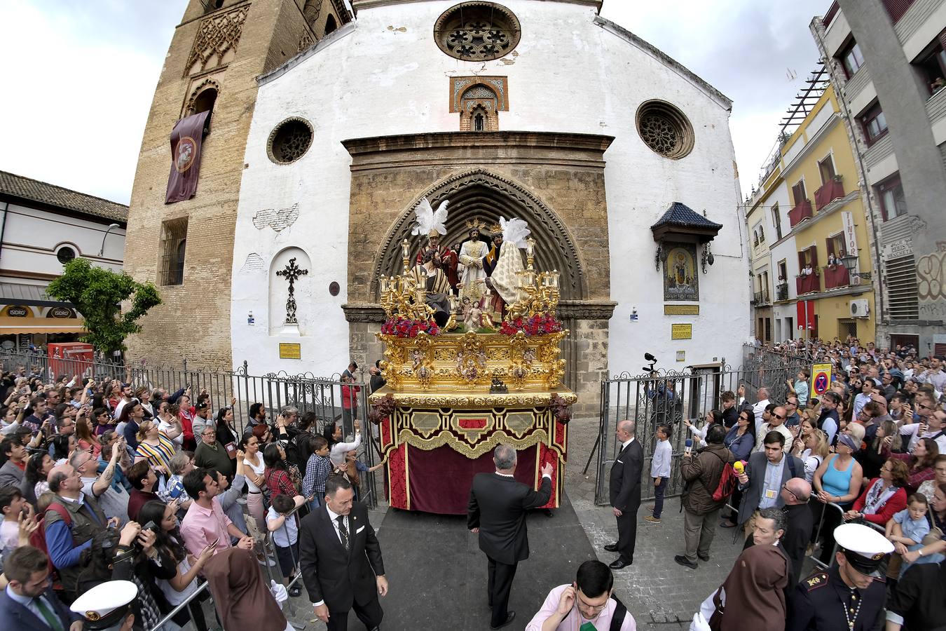 Salida de El Carmen Doloroso este Miércoles Santo, en imágenes