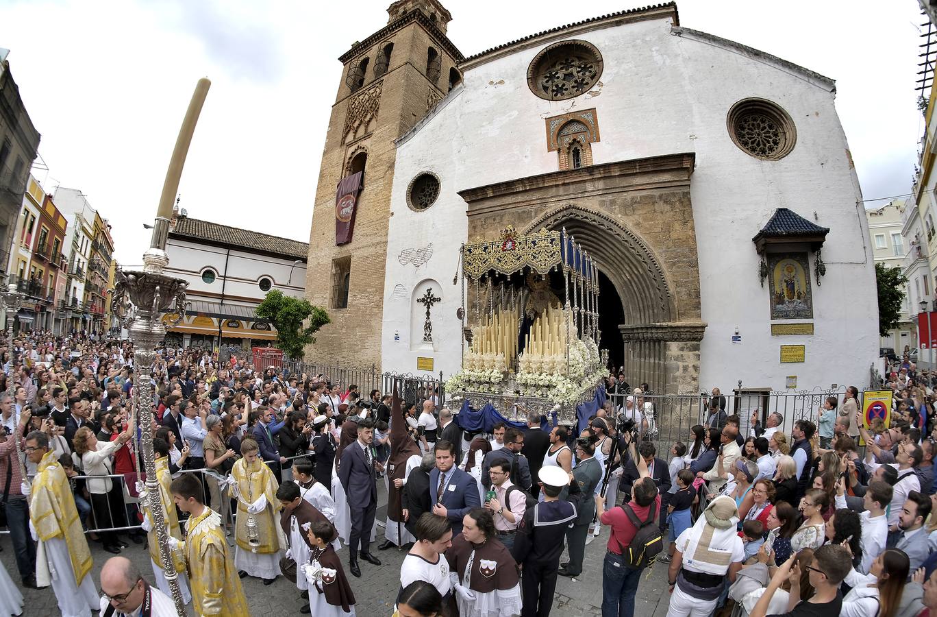 Salida de El Carmen Doloroso este Miércoles Santo, en imágenes