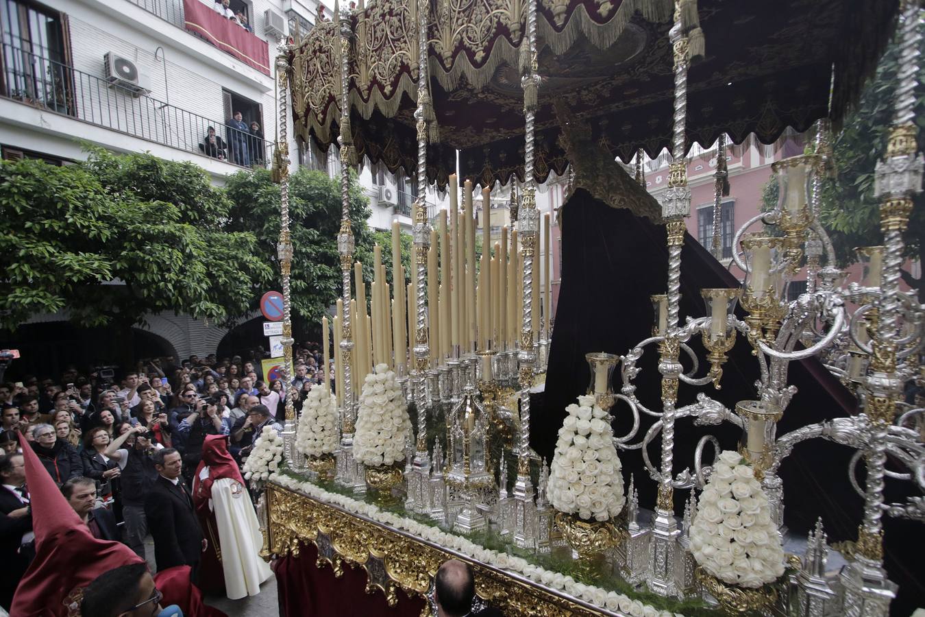 En imágenes, la estación de penitencia de La Lanzada