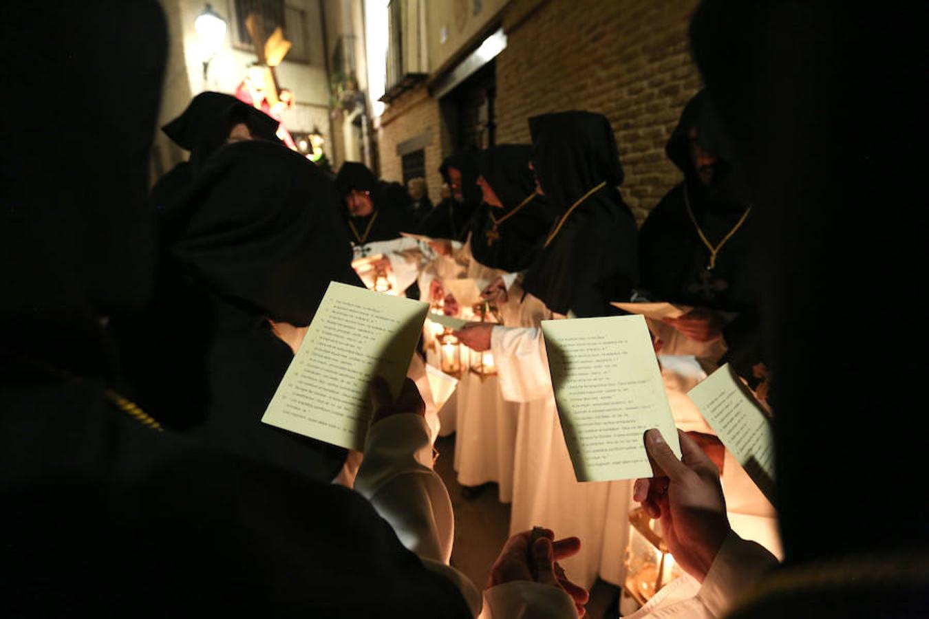 El Cristo Redentor y el de la Humildad procesionan en Toledo