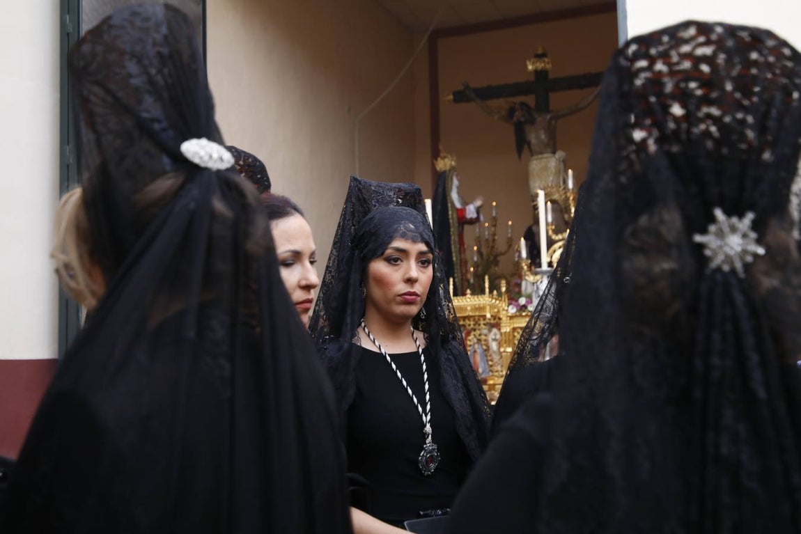 La tarde de la Hermandad de Gracia de Córdoba, en imágenes