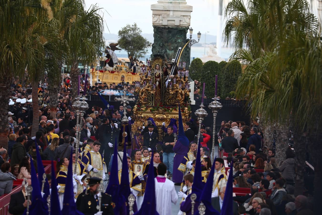 FOTOS: Afligidos en la Semana Santa de Cádiz 2019