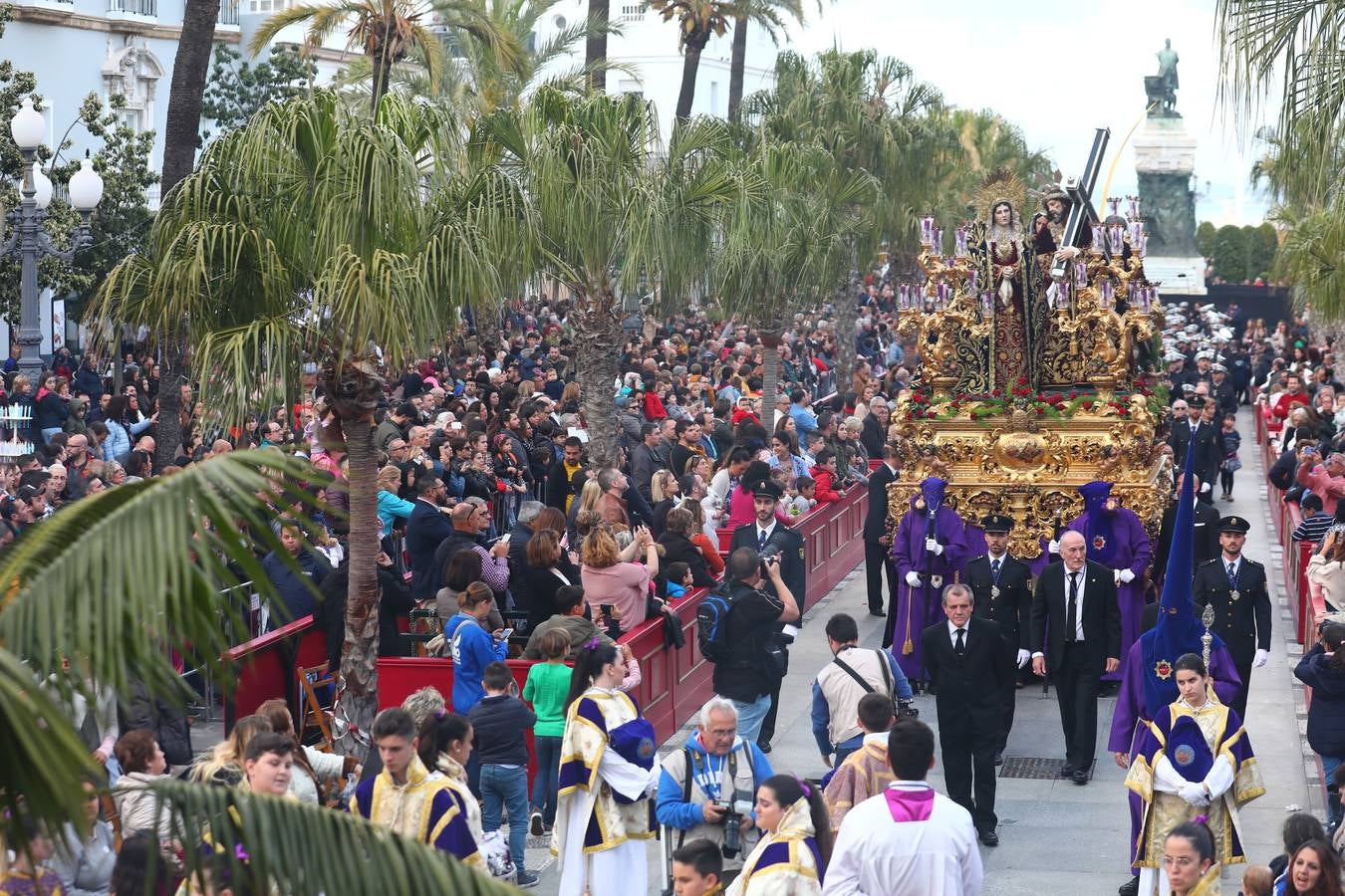 FOTOS: Afligidos en la Semana Santa de Cádiz 2019