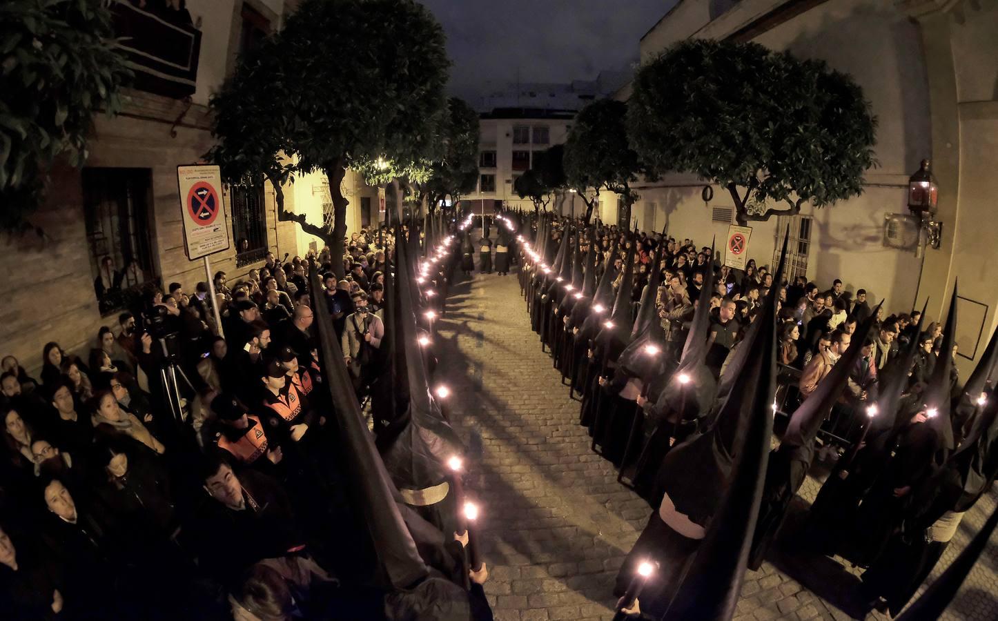 Recogimiento en la salida de El Silencio en la Madrugada