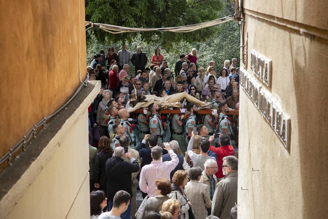 El vía crucis de la Caridad de Córdoba, en imágenes