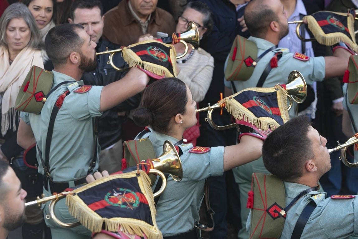 El vía crucis de la Caridad de Córdoba, en imágenes