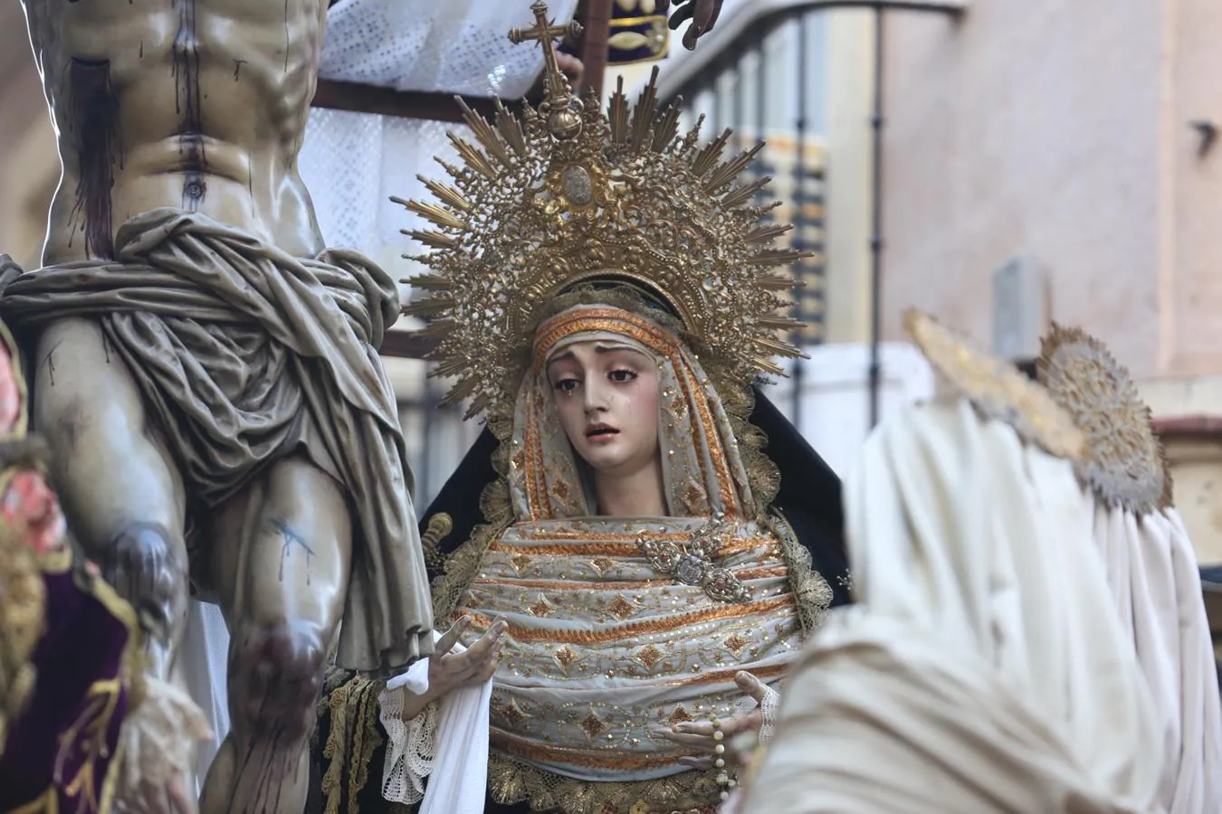 FOTOS: Descendimiento en la Semana Santa de Cádiz
