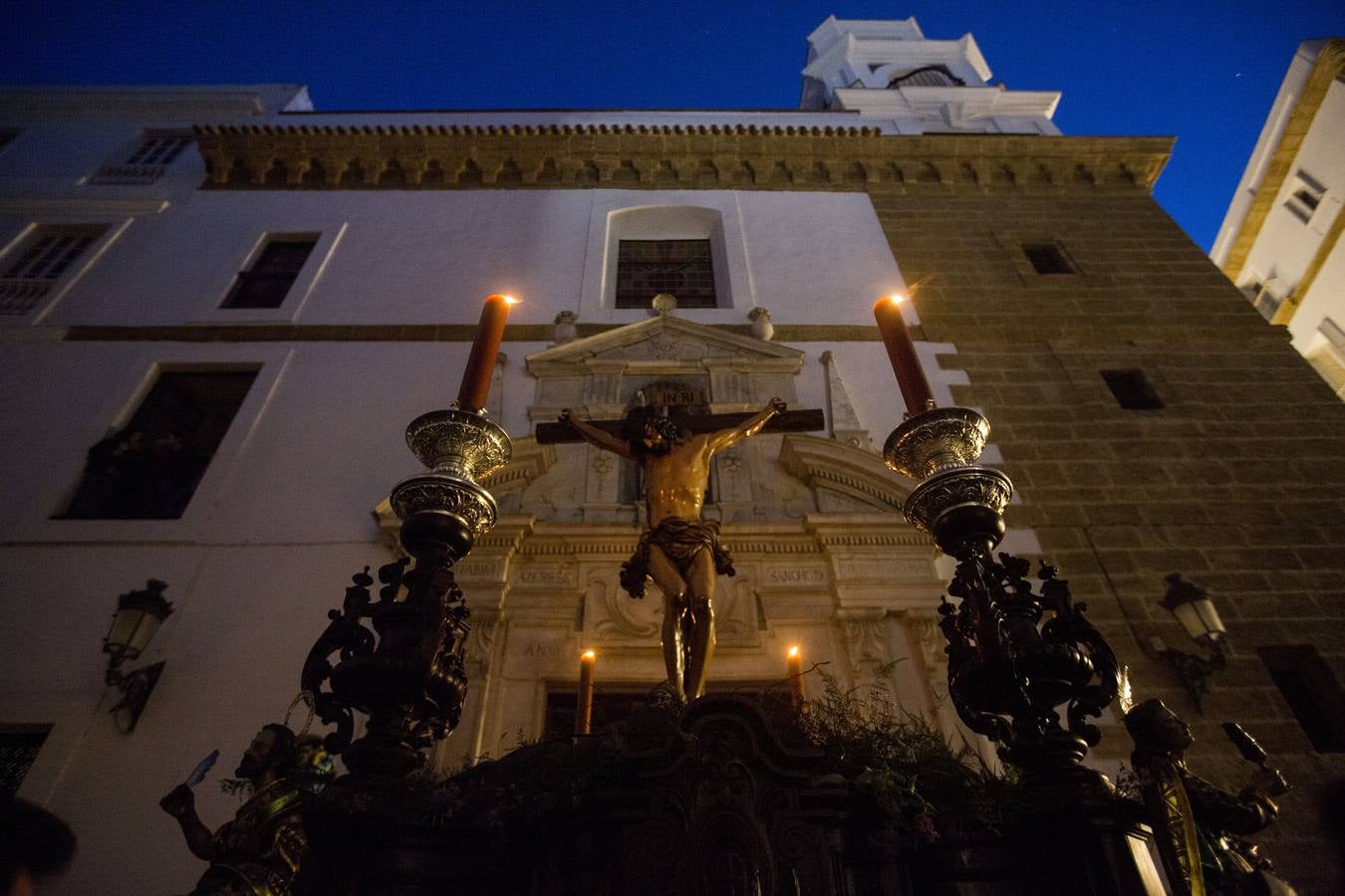 FOTOS: Buena Muerte en la Semana Santa de Cádiz 2019