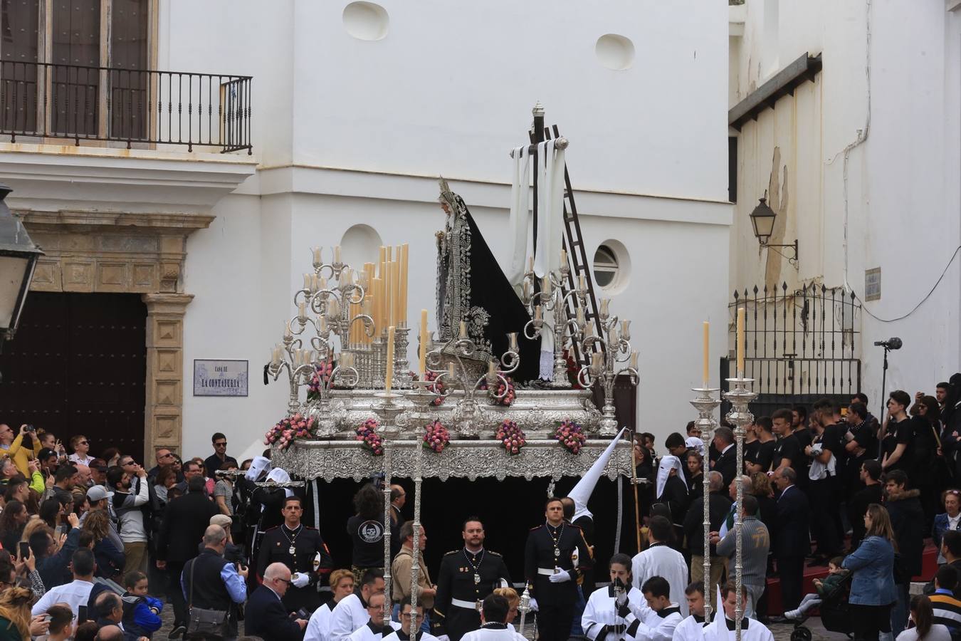 FOTOS: Santo Entierro en la Semana Santa de Cádiz 2019
