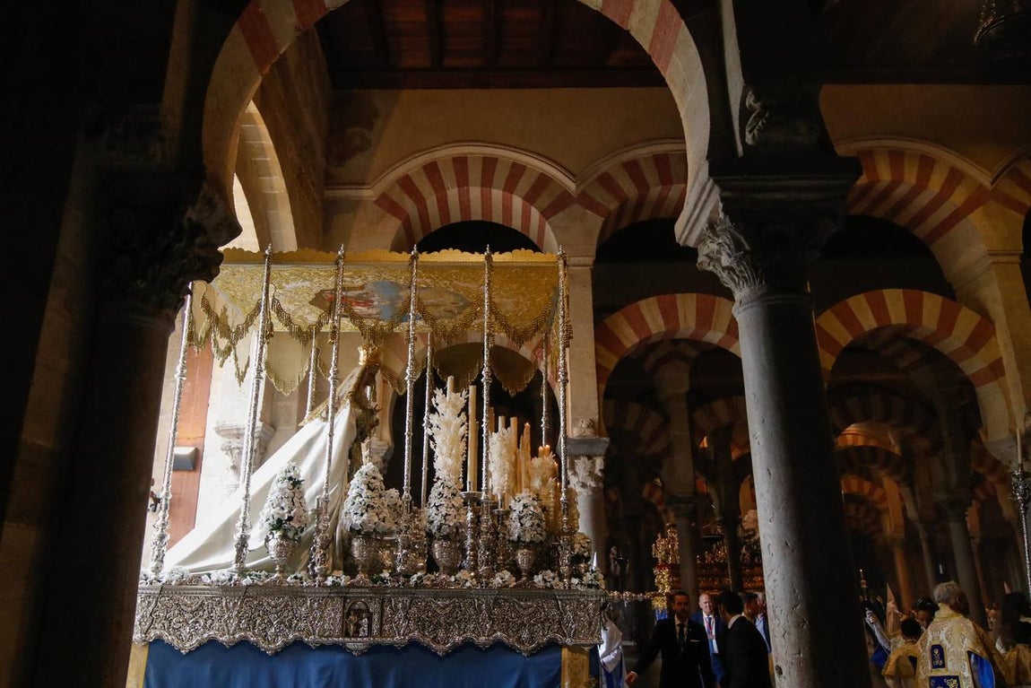 La procesión de Jesús Resucitado de Córdoba, en imágenes