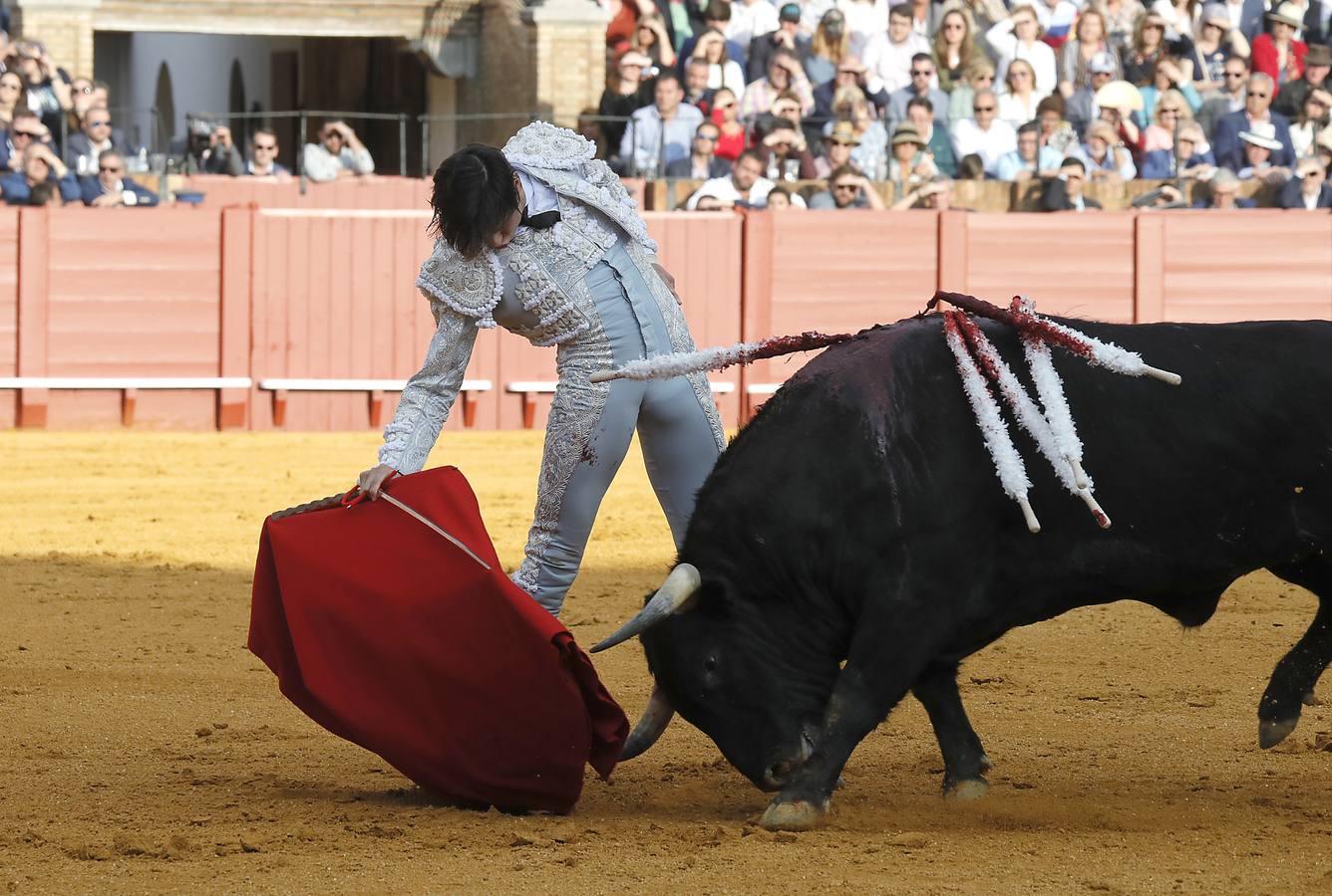 José María Manzanares corta una oreja en la Corrida de Resurrección