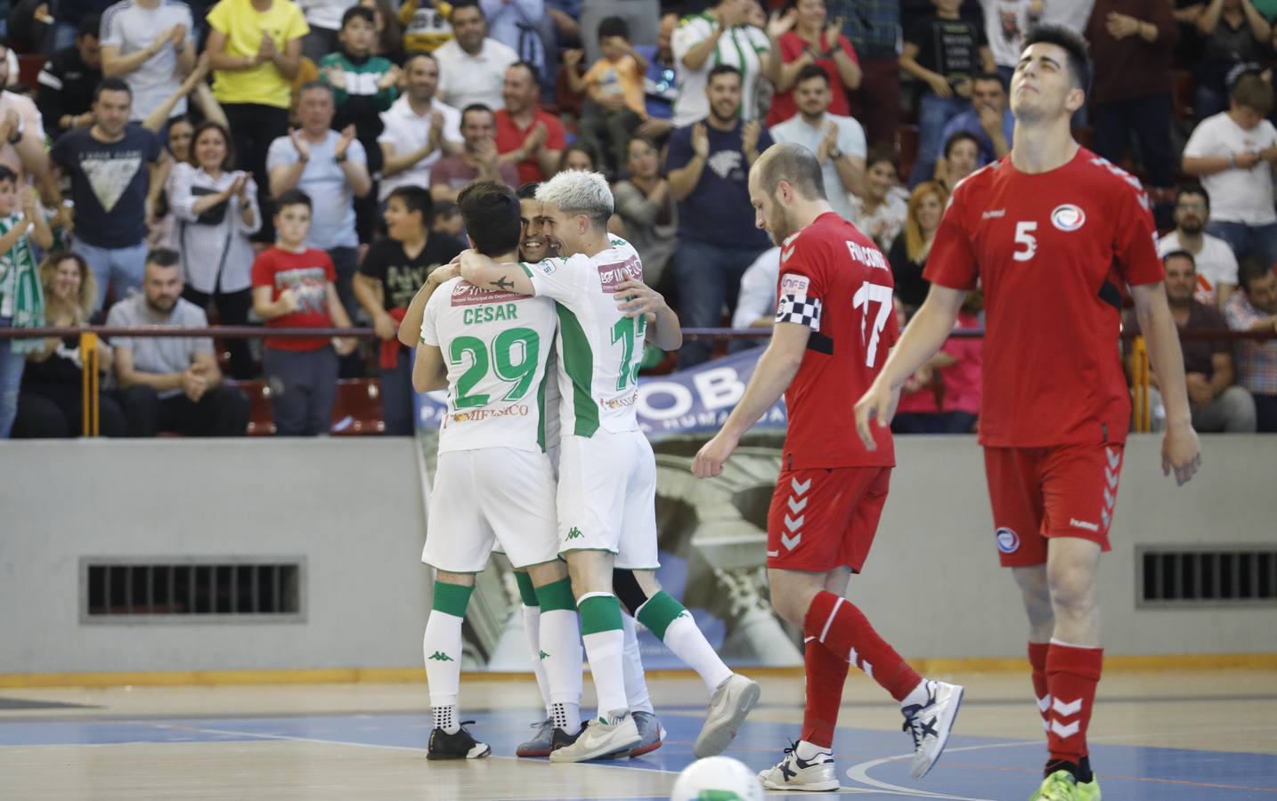 La alegría del Córdoba Futsal por el play-off, en imágenes