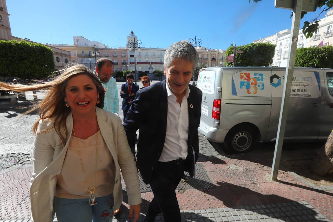Grande-Marlaska hace balance de las elecciones en Cádiz