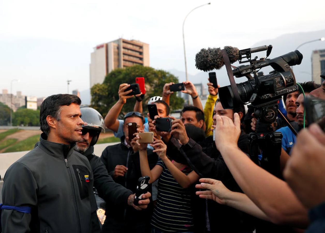 Leopoldo López asegura que «el Dgcim, el Sebin y los militares firmaron el indulto para que yo quedara libre». 