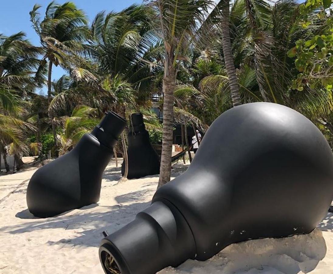 Galería al aire libre. En los espacios exteriores, como en el conjunto del proyecto hay muestras permanentes y temporales